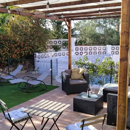 Holiday home The Lemon Grove House - Large Private Garden, Private Pool - Perfect For Families